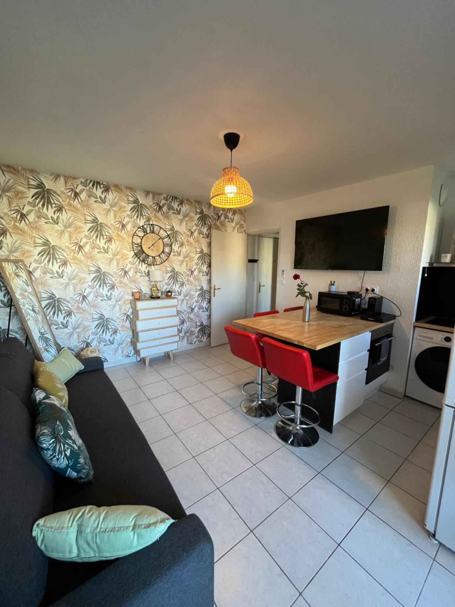 Joli T2/ Tram/ Clim/ Parking/ Wifi/ Piscine Montpellier Exterior foto