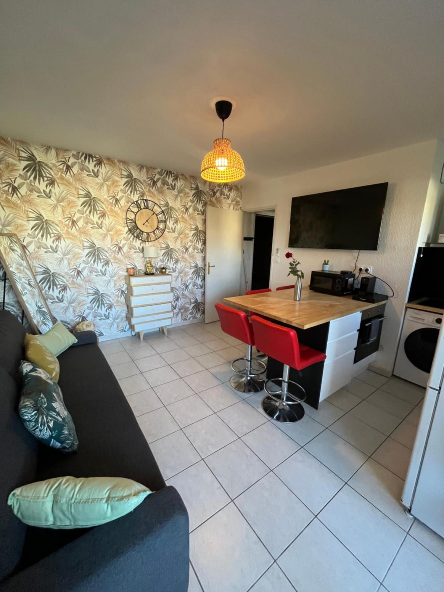Joli T2/ Tram/ Clim/ Parking/ Wifi/ Piscine Montpellier Exterior foto