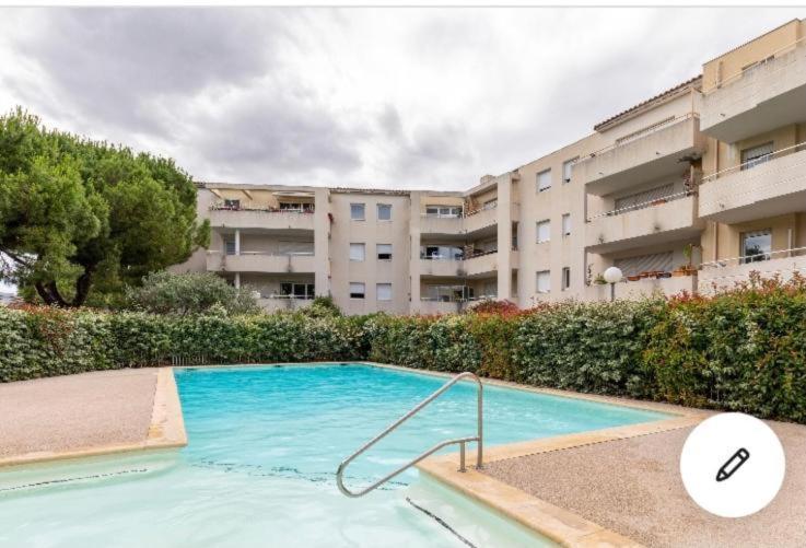 Joli T2/ Tram/ Clim/ Parking/ Wifi/ Piscine Montpellier Exterior foto