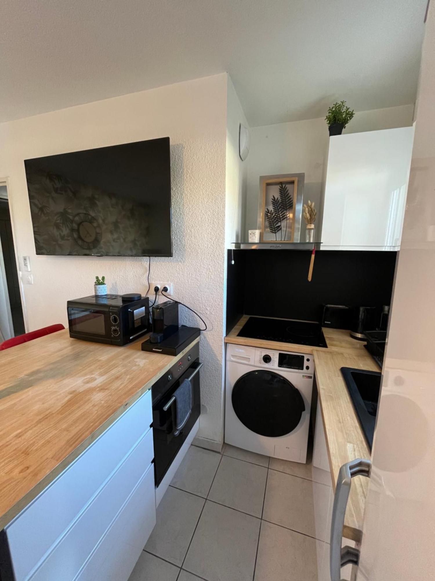 Joli T2/ Tram/ Clim/ Parking/ Wifi/ Piscine Montpellier Exterior foto