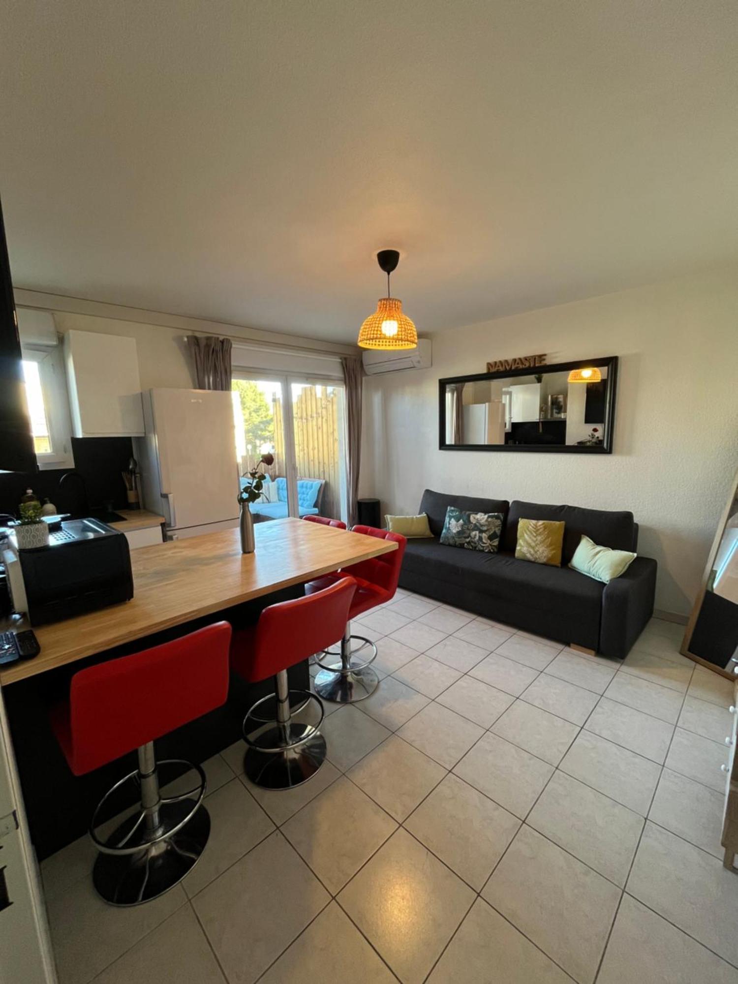 Joli T2/ Tram/ Clim/ Parking/ Wifi/ Piscine Montpellier Exterior foto